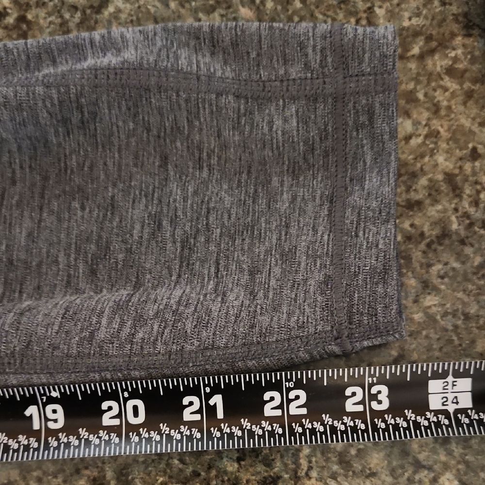Athleta Gray Ultimate Capri Stash Pocket 7/8 Tight Leggings Women M Polyester - Picture 8 of 9